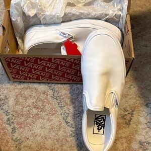 Vans True White Classic Slip-On Men size 7.5 / women size 9 NWT